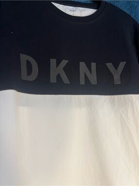 DKNY Black and White Colorblock Logo Tee parachute material